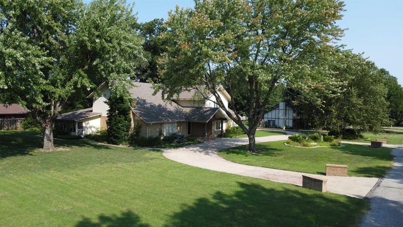 2305 Squirrel Rn, Arkansas City, KS 67005