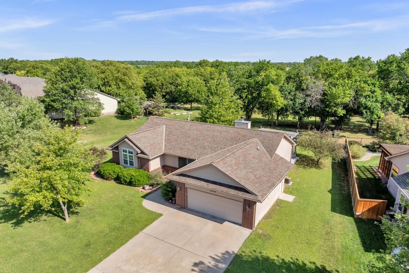 15818 E Woodcreek St, Wichita, KS 67230