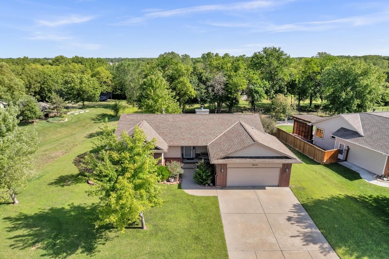 15818 E Woodcreek St, Wichita, KS 67230