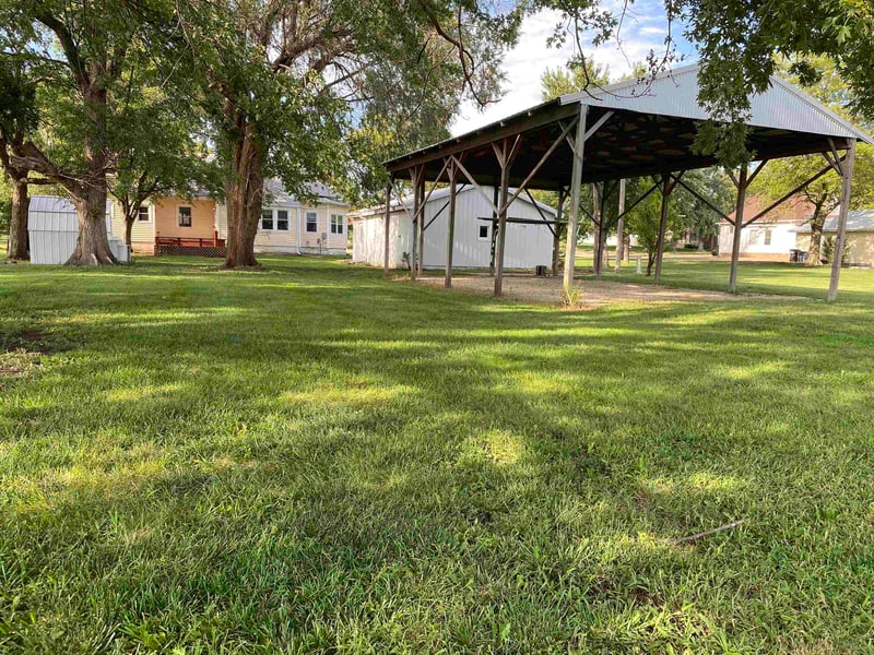102 E Bartlett, Clifton, KS 66937
