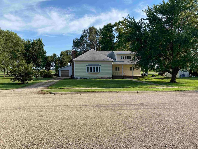 102 E Bartlett, Clifton, KS 66937