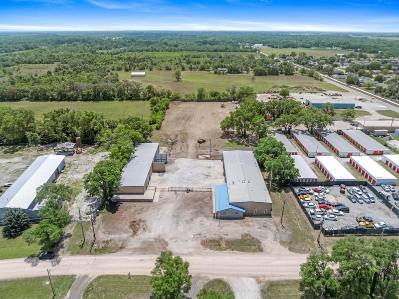 1939 Emmett St, Haysville, KS 67060