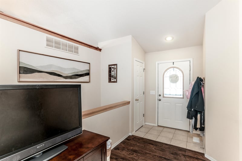 1303 Willowbrook Cir, Towanda, KS 67144