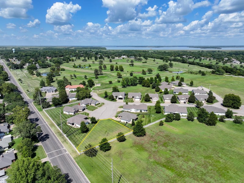 845 Tee Ct, El Dorado, KS 67042