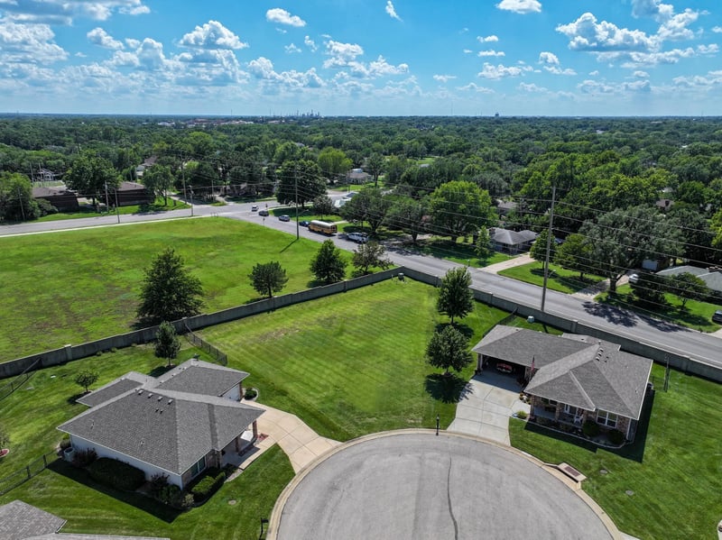 845 Tee Ct, El Dorado, KS 67042