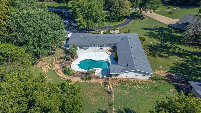 7 Valley Rd, Arkansas City, KS 67005