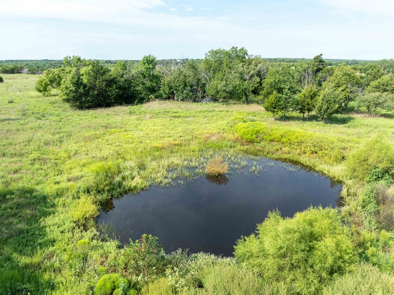 1674 8th St, Severy, KS 67137