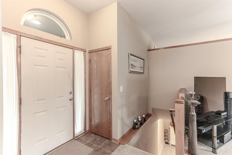 8914 N Ridgewood Ct, Park City, KS 67147