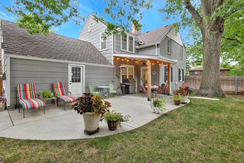 121 N Crestway, Wichita, KS 67208