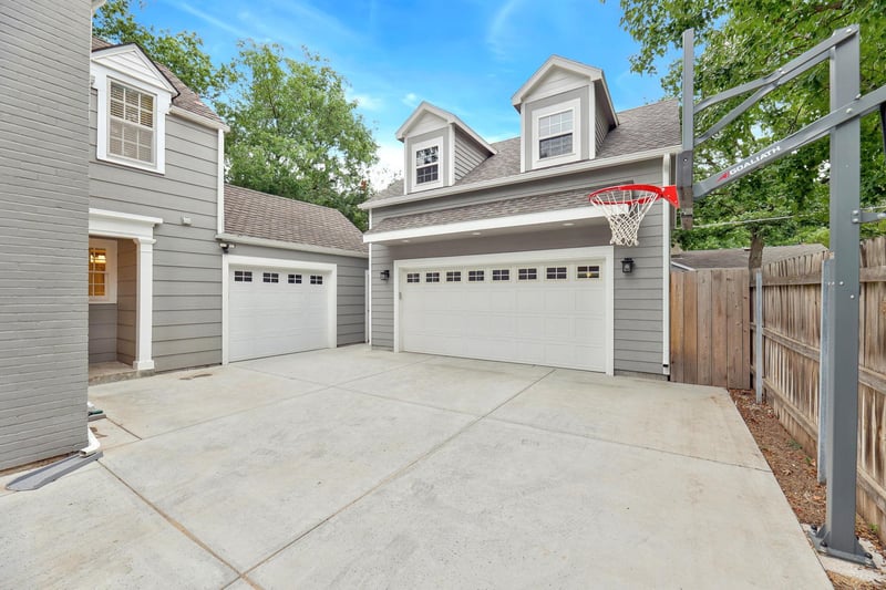 121 N Crestway, Wichita, KS 67208