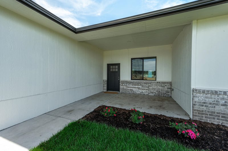 507 Elmwood St, Park City, KS 67147