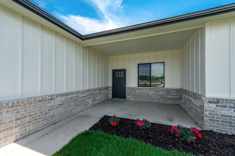 519 Elmwood St, Park City, KS 67147