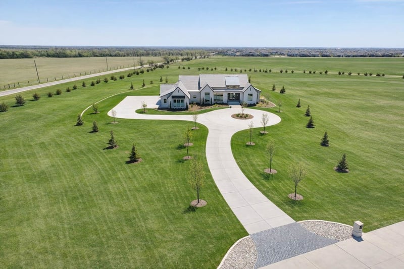 12755 E Canongate Cir, Wichita, KS 67226