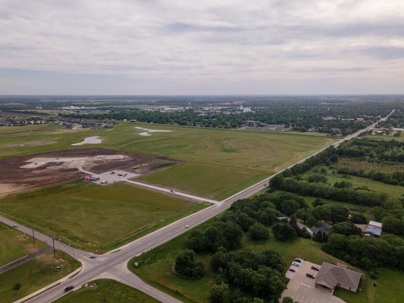Lot 3 Block A Amber Rg, Valley Center, KS 67147