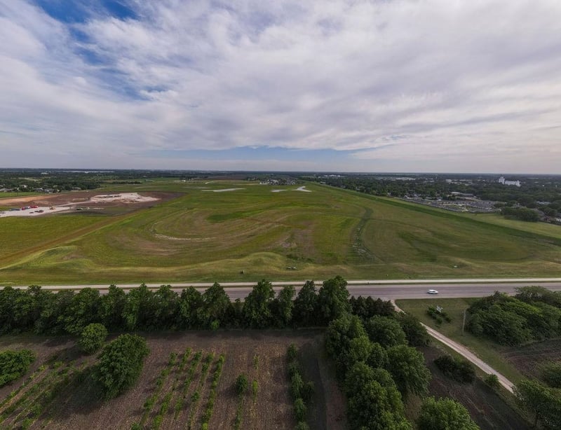 Lot 5 Block A Amber Rg, Valley Center, KS 67147