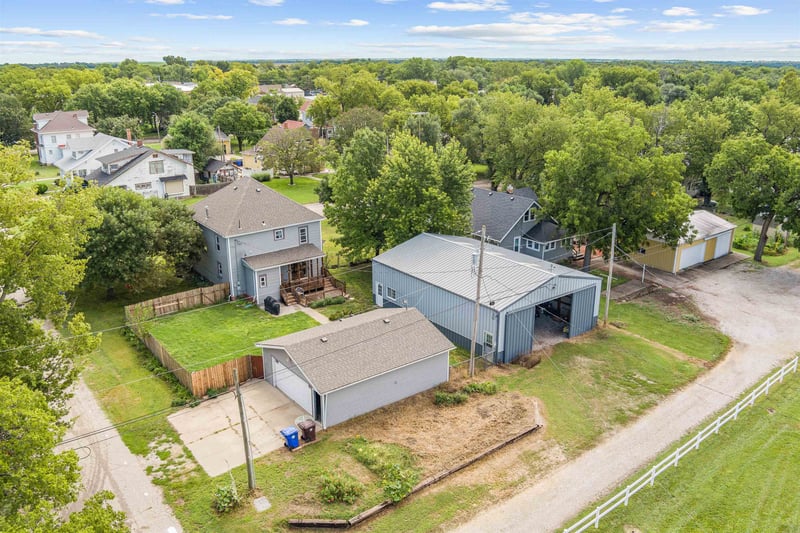121 N Jackson St, Marquette, KS 67464