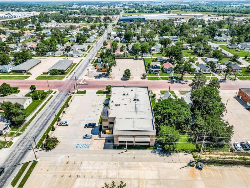 500 1st Ave, Hutchinson, KS 67501