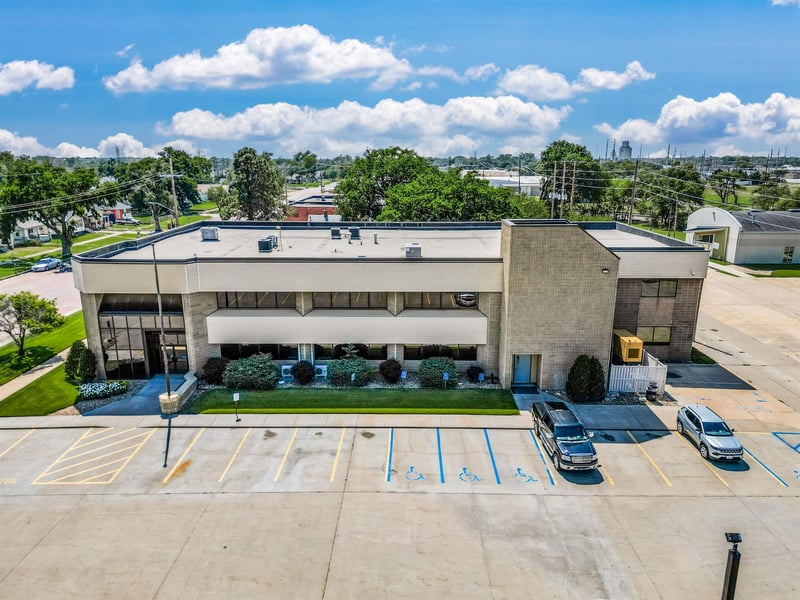 500 1st Ave, Hutchinson, KS 67501