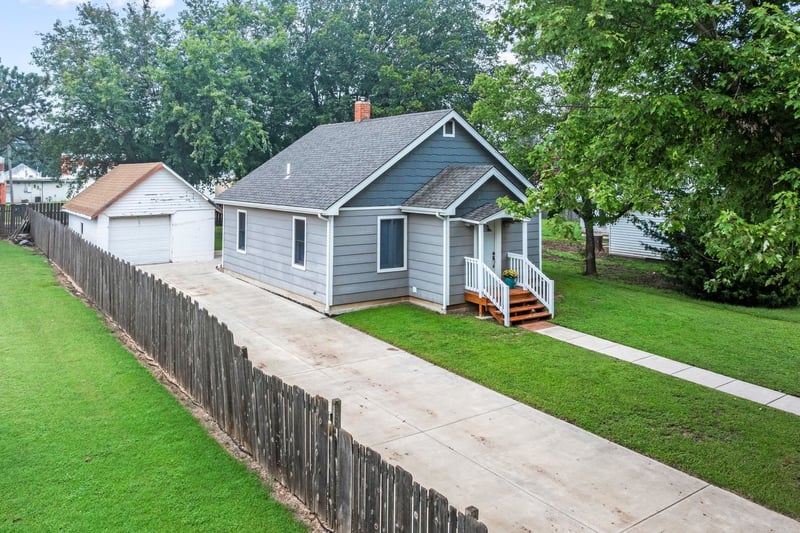 323 Sevy, Andale, KS 67001