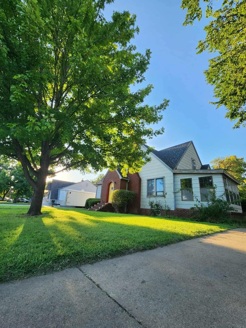 3120 Forest Ave, Great Bend, KS 67530