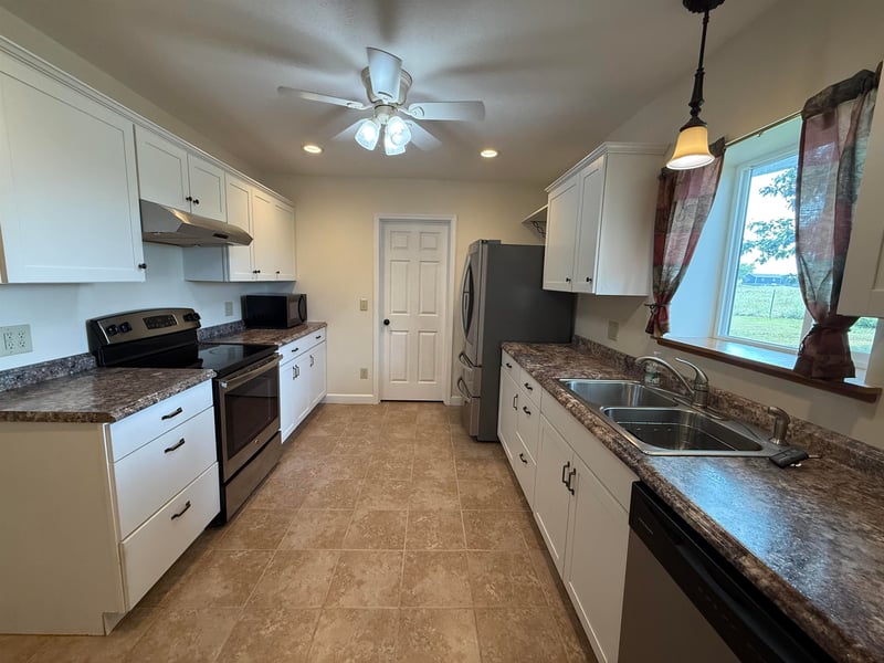 1009 N 190th Rd, Minneapolis, KS 67467
