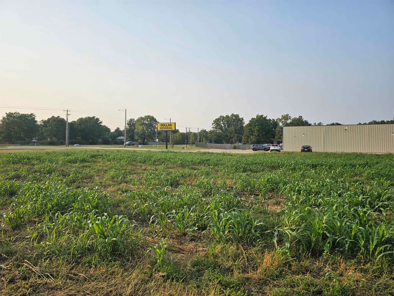 3930 Hoover Rd, Wichita, KS 67215