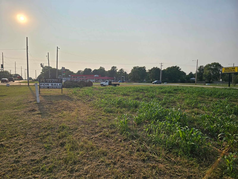 3930 Hoover Rd, Wichita, KS 67215