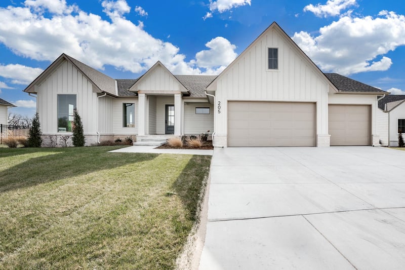 205 Ciderbluff Ct, Wichita, KS 67052