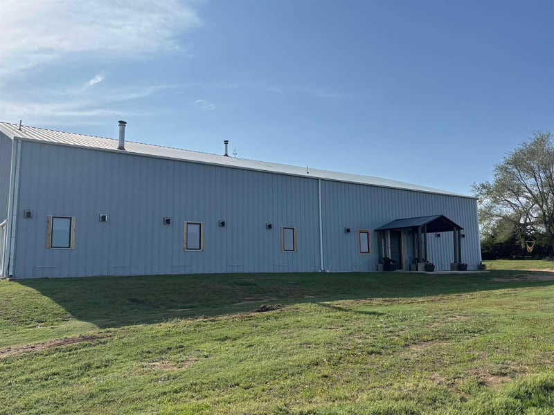 20029 30th Ave, Pratt, KS 67124
