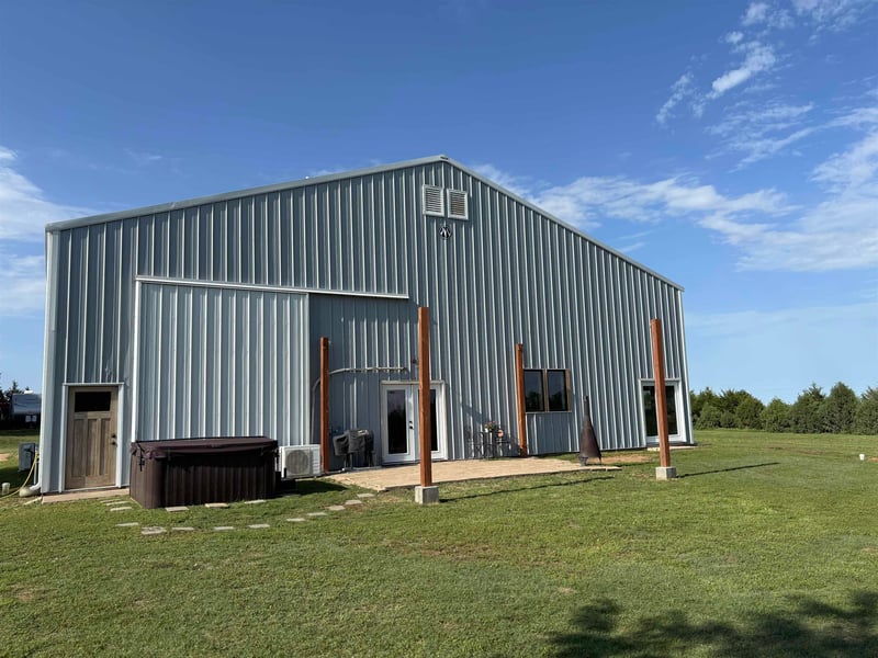 20029 30th Ave, Pratt, KS 67124