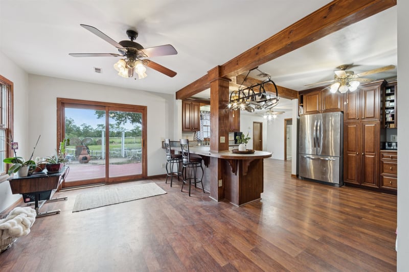 1202 W 8th St, Harper, KS 67058