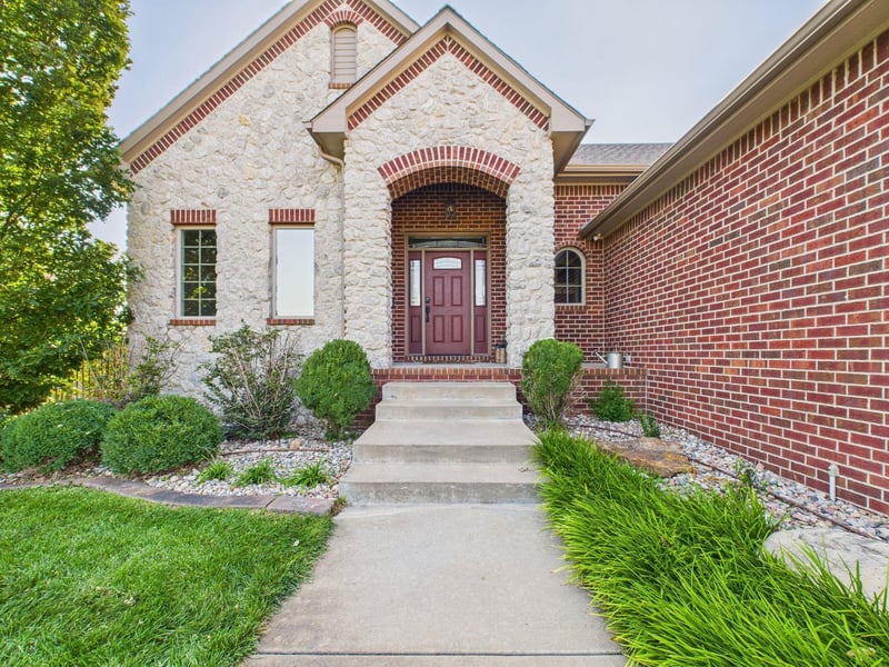 2693 N Bayside St, Wichita, KS 67205