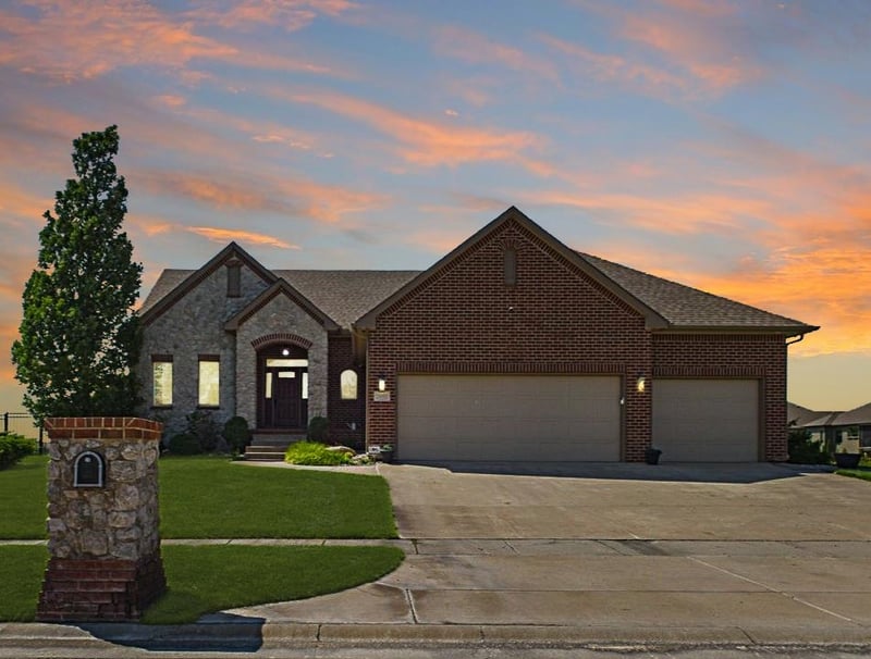 2693 N Bayside St, Wichita, KS 67205