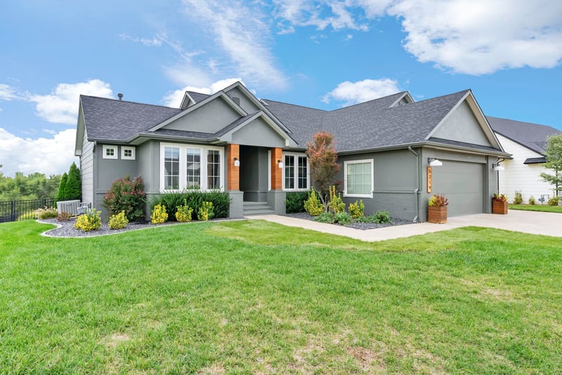 5219 N Hampton St, Bel Aire, KS 67226