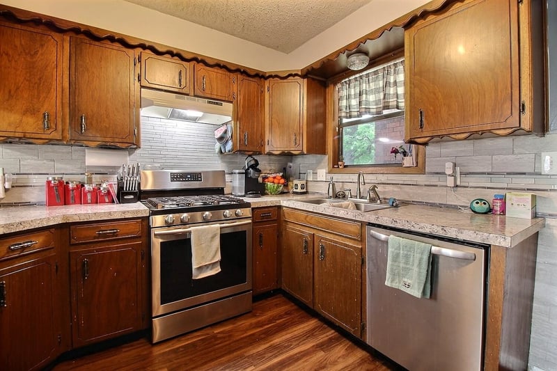 411 Washington St, Belle Plaine, KS 67013