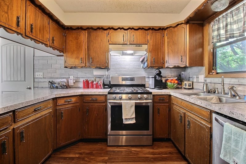 411 Washington St, Belle Plaine, KS 67013
