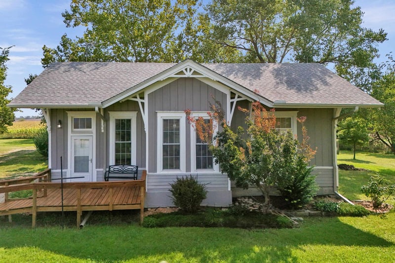 1001 140th, Hillsboro, KS 67063