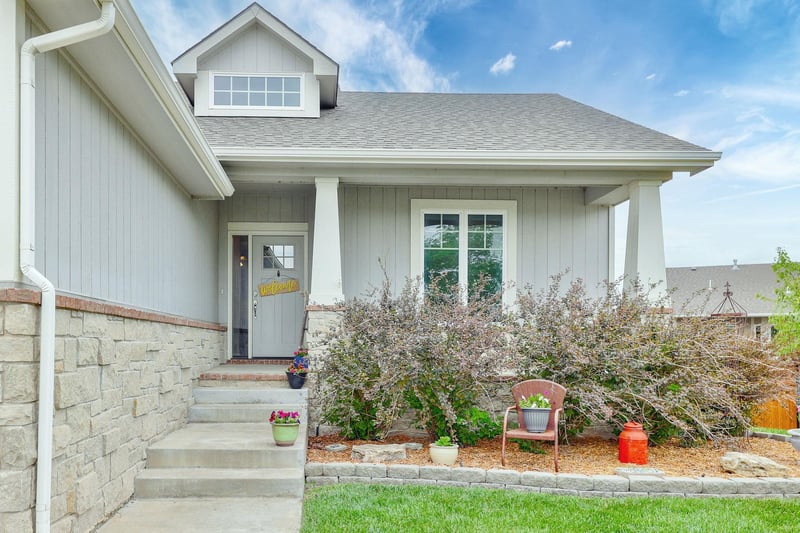 1240 N Countrywalk Ct, Rose Hill, KS 67133