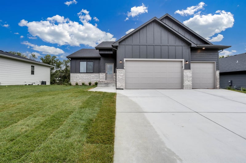 9014 33rd Cir S, Wichita, KS 67210