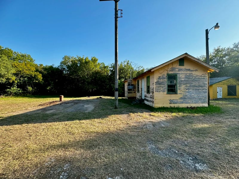 871 E 90th Ave N, Belle Plaine, KS 67013