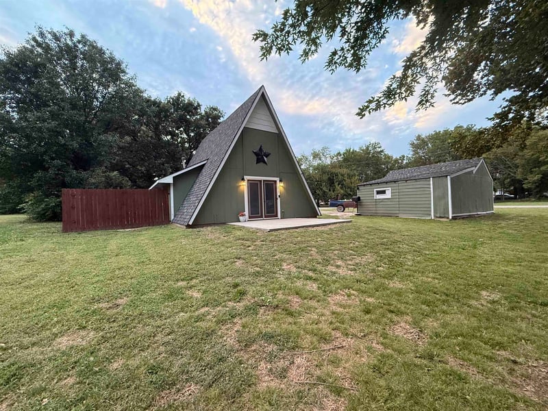 615 N Main, Leon, KS 67074
