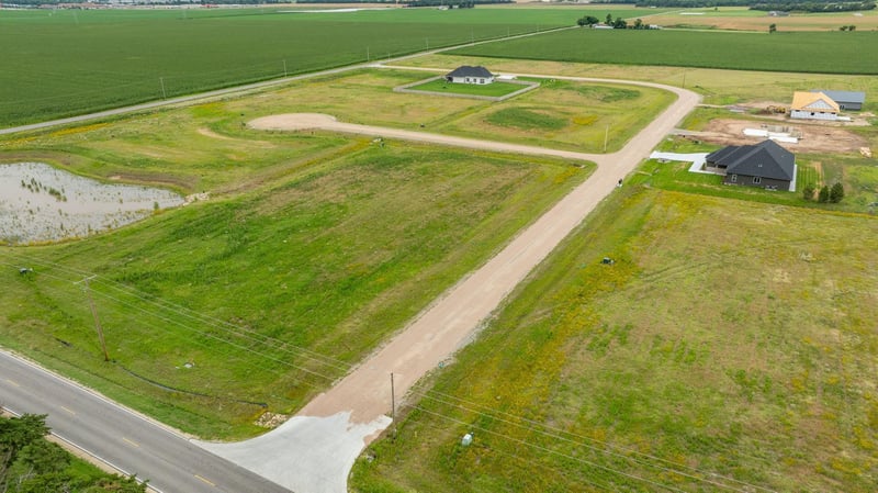 13647 W Homestead Dr, Colwich, KS 67030