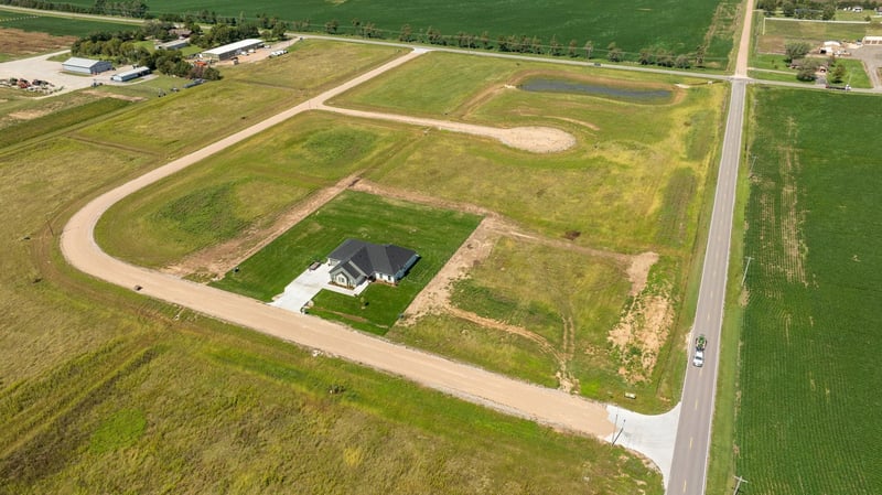 1234 Eagle Crest Ct, Colwich, KS 67030