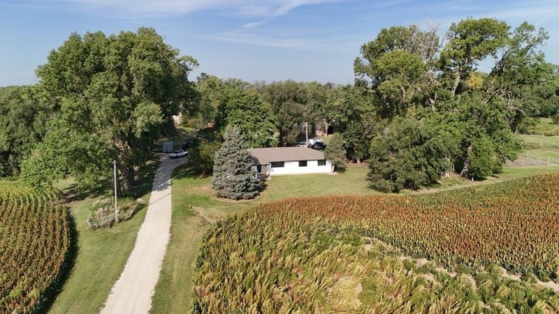 751 N 190th Rd, Bennington, KS 67422