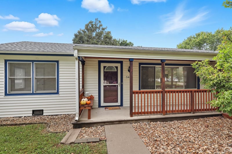 541 N 8th St, Towanda, KS 67144