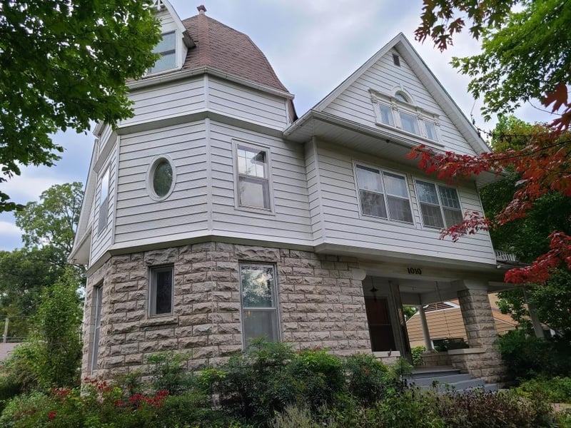 1010 E 9th Ave, Winfield, KS 67156