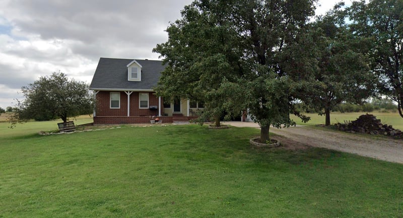 1663 W Larkin Dr, Milton, KS 67106