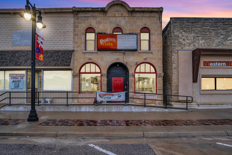 114 Main St, Marion, KS 66861