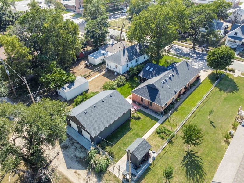 910 Walnut St, Hutchinson, KS 67501