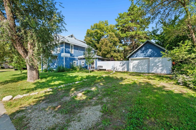 1004 E Lawrence St, Marion, KS 66861